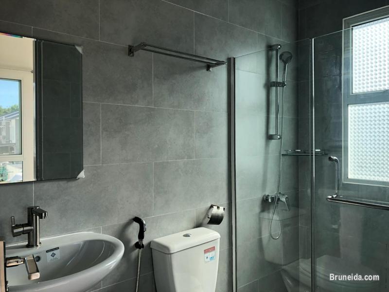 CORNER UNIT TERRACE HOUSE FOR RENT - image 6