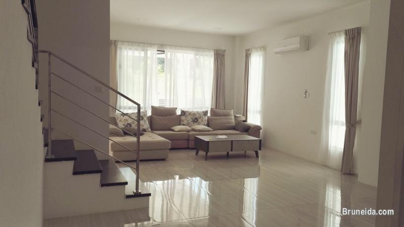 Modern Design Double storey Linked Semi-Detached for rent - image 3