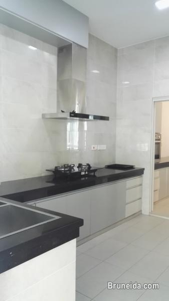 Modern Design Double storey Linked Semi-Detached for rent - image 6