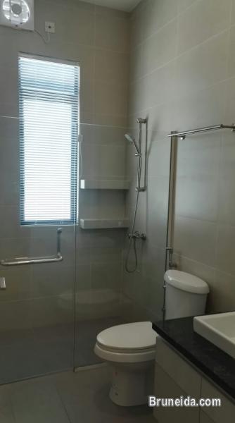 Modern Design Double storey Linked Semi-Detached for rent - image 9