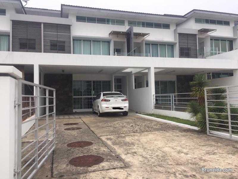 Double Storey Terrace for rent - image 1