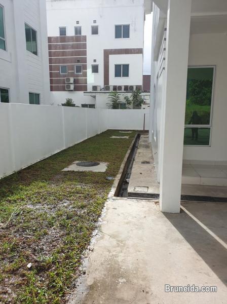 BRAND NEW SEMI-DETACHED FOR SALE - image 5