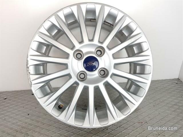 Pictures of Looking for original Ford Fiesta 16'' rims
