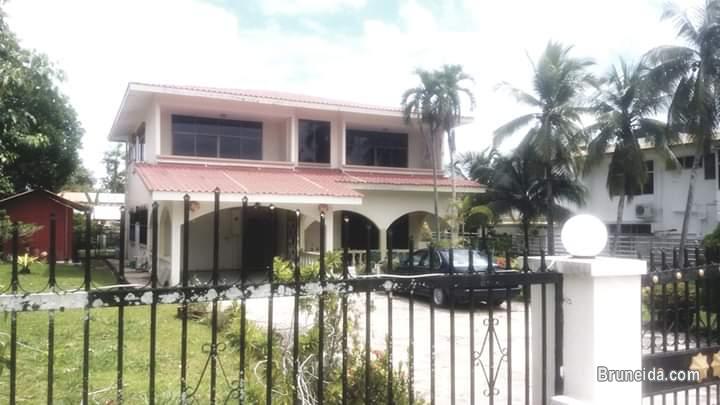 Pictures of Jln Muara Detached house for rent