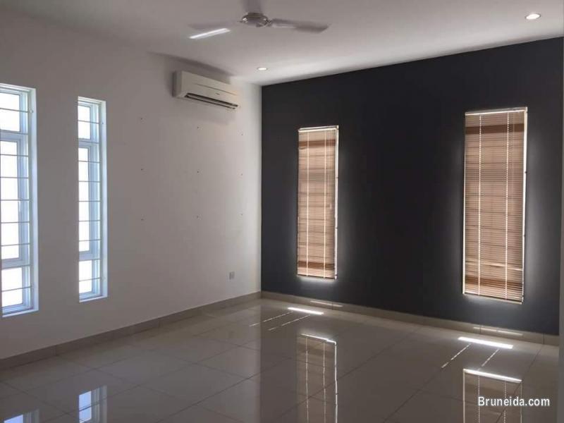 Jln Muara Semi detached for rent - image 3