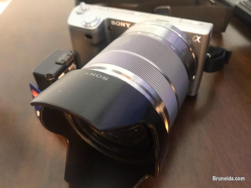 Sony NEX 5 Camera with 18-55 lens - image 1