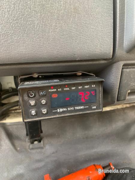 Daihatsu Delta Refrigerated Truck - image 4