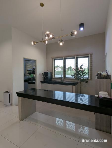 Spacious 5-Bedroom Home - Ready to Move In! - image 3