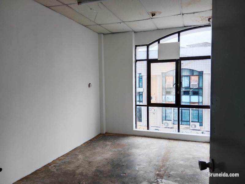 SOLDCoCircle Kiulap-Office 2 with window front (3 years contract) - image 2