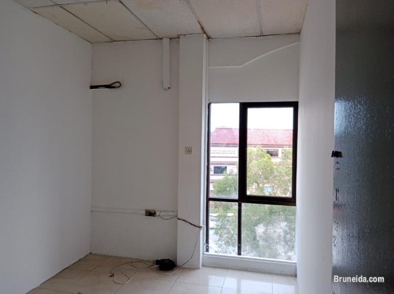 Circle Kiulap- Office 4 with window, side. (3 Years Contract) in Brunei