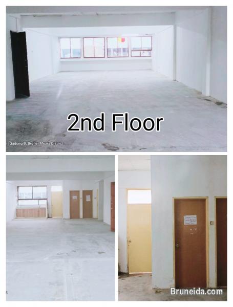 SFR-51  SHOPHOUSE FOR RENT @ GADONG - image 3