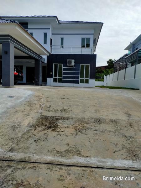 HFR-274 DETACHED HOUSE FOR RENT @ LAMBAK - image 2