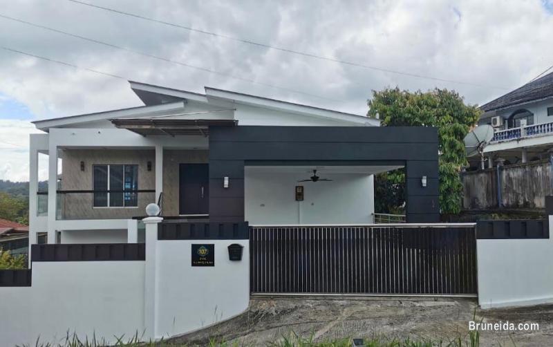 HFR-275  DOUBLE-STOREY DETACHED HOUSE FOR RENT @ KG SG AKAR - image 1