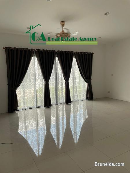 HFR-296  SEMI-D BUNGALOW FOR RENT @ KG KULAPAIS - image 2