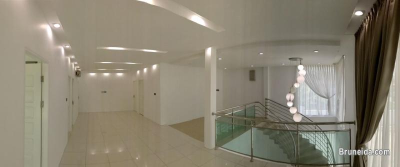 UHFS-81  DETACHED HOUSE FOR SALE @ KG LUMAPAS - image 3