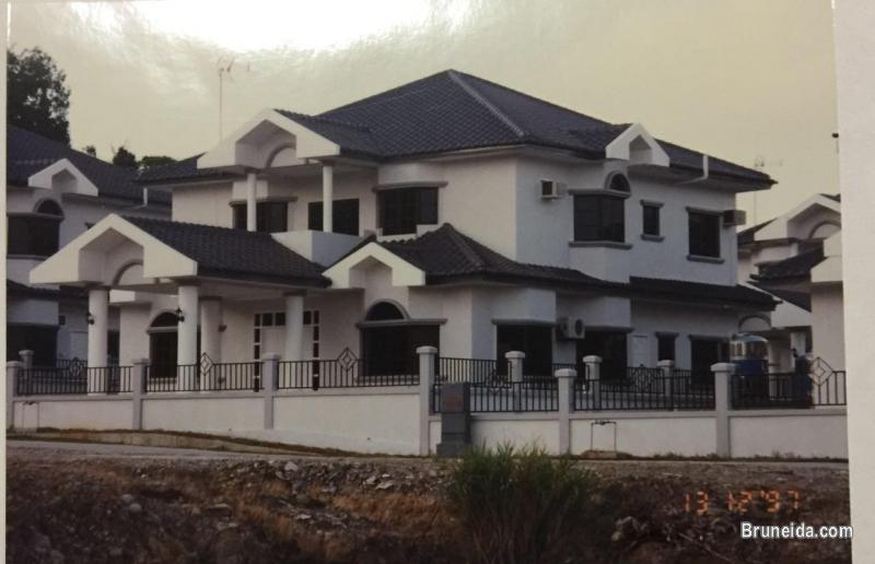 HFR-235   DETACHED HOUSE FOR RENT @ JERUDONG - image 1