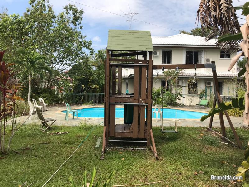 HFR-236  DETACHED HOUSES FOR RENT @ JALAN MUARA - image 2