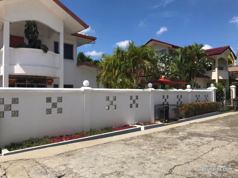 UHFS-100 USED SEMI-D FOR SALE @ JERUDONG - image 2