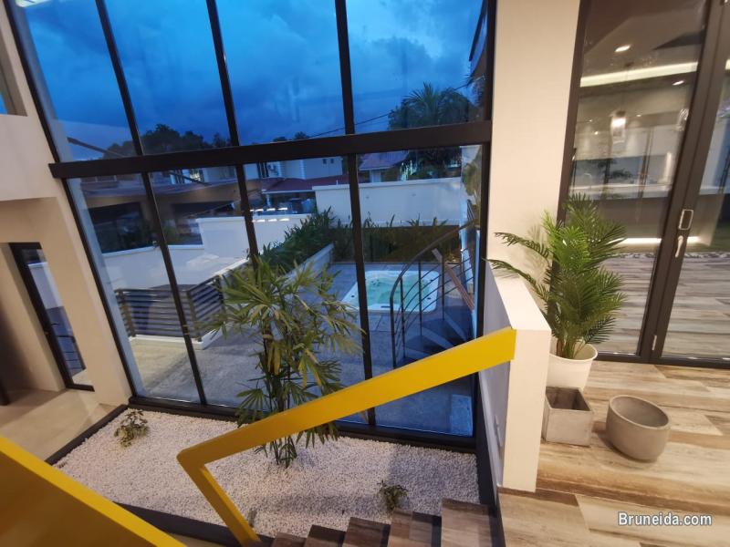 TH-41  3-STOREY TERRACE HOUSE FOR SALE @ JANGSAK - image 4