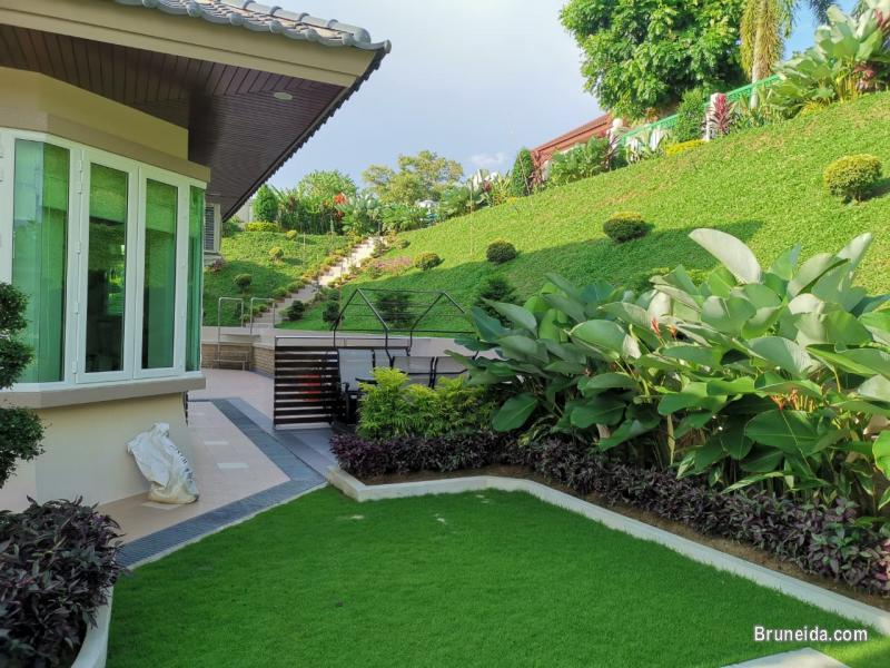 UHFS-107   EXECUTIVE DETACHED HOUSE FOR SALE @ JLN TUNGKU - image 4