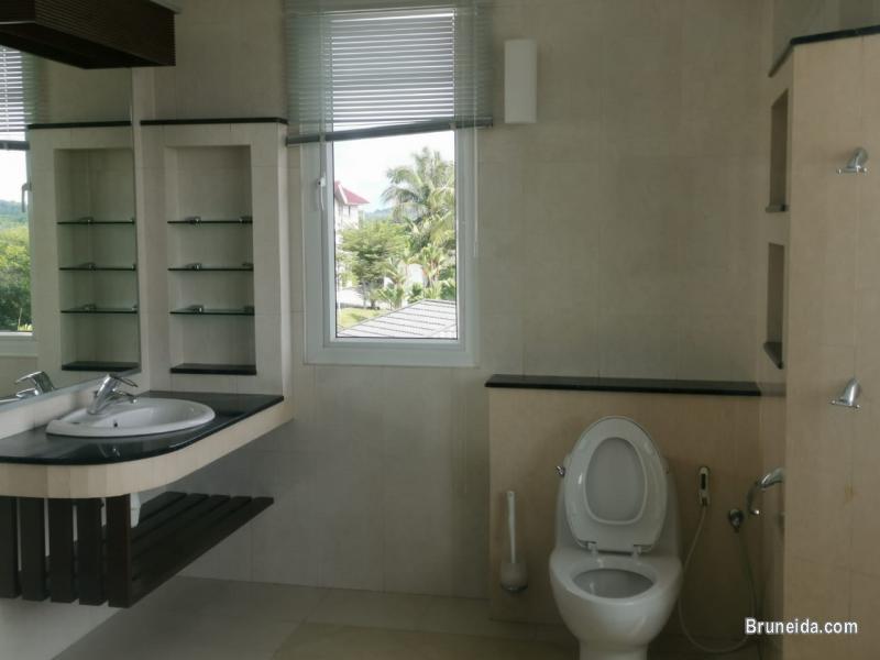 HFR-261  EXECUTIVE DETACHED HOUSE FOR RENT @ JLN TUNGKU - image 8