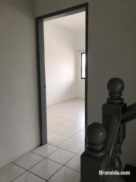 UHFS-108  USED 2 1/2 STOREY TERRACE HOUSE FOR SALE @ BAN 2A