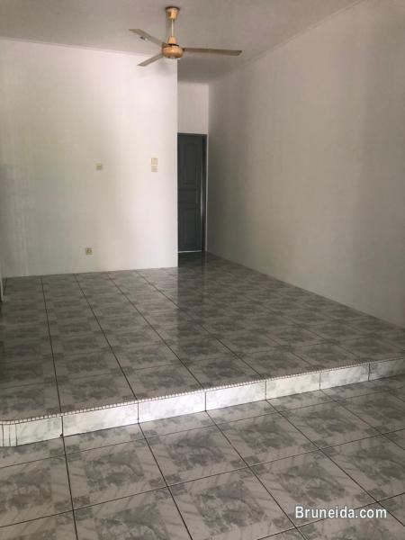 UHFS-108  USED 2 1/2 STOREY TERRACE HOUSE FOR SALE @ BAN 2A - image 4
