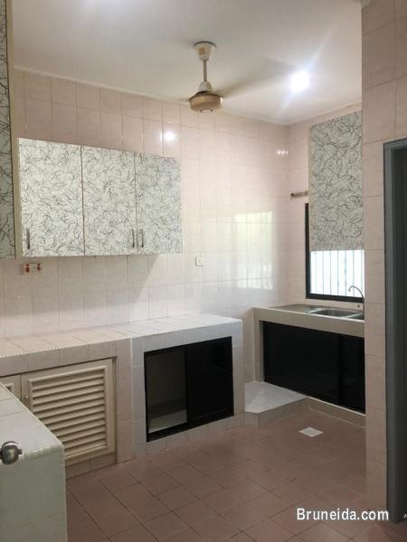 UHFS-108  USED 2 1/2 STOREY TERRACE HOUSE FOR SALE @ BAN 2A - image 5