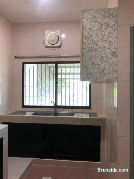 UHFS-108  USED 2 1/2 STOREY TERRACE HOUSE FOR SALE @ BAN 2A - image 6