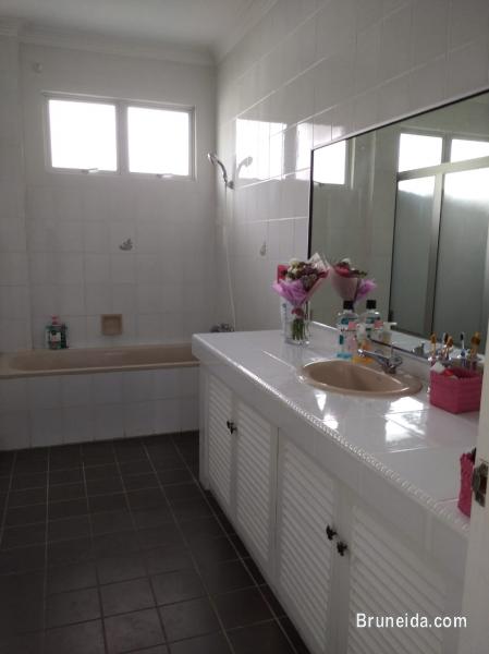 UHFS-111  USED DETACHED HOUSE FOR SALE @ KG KAPOK - image 4