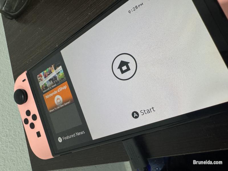 Nintendo Switch OLED for sale - image 3