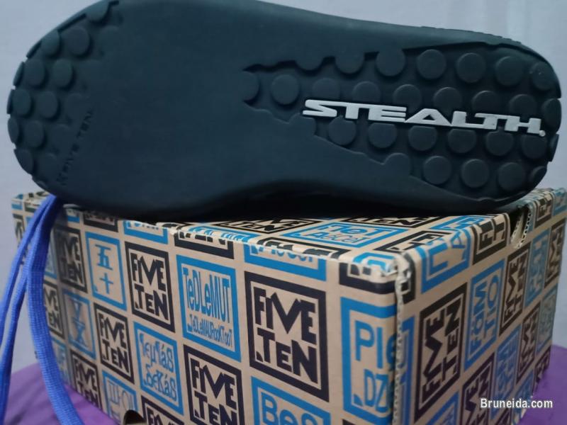 FiveTen MtB Shoes (Women/Kids size) - image 2