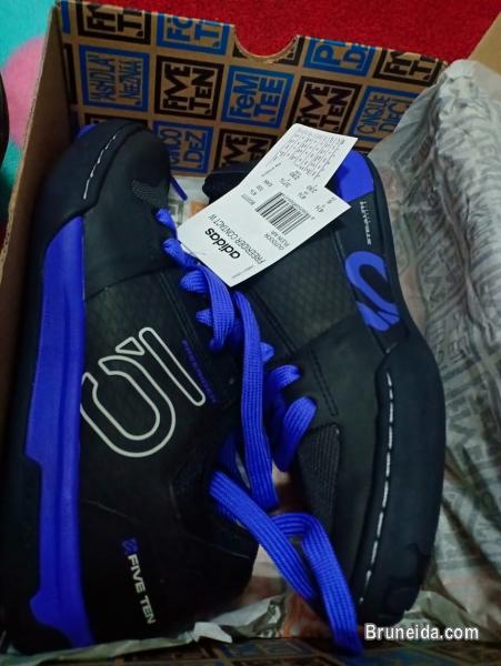 FiveTen MtB Shoes (Women/Kids size) - image 3