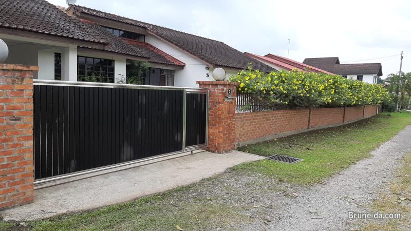 BUNGALOW CANADIAN STYLE HOUSE FOR SALE AT KILANAS - image 2