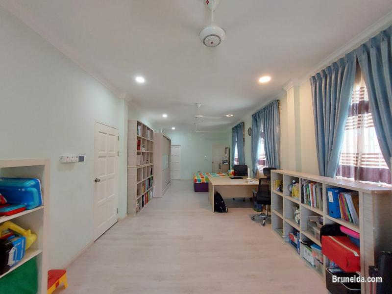 LUXURIOUS, EXECUTIVE HOUSE FOR SALE /BUSINESS TAKEOVER - image 10