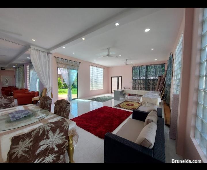 LUXURIOUS, EXECUTIVE HOUSE FOR SALE /BUSINESS TAKEOVER - image 6