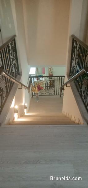 LUXURIOUS, EXECUTIVE HOUSE FOR SALE /BUSINESS TAKEOVER - image 9