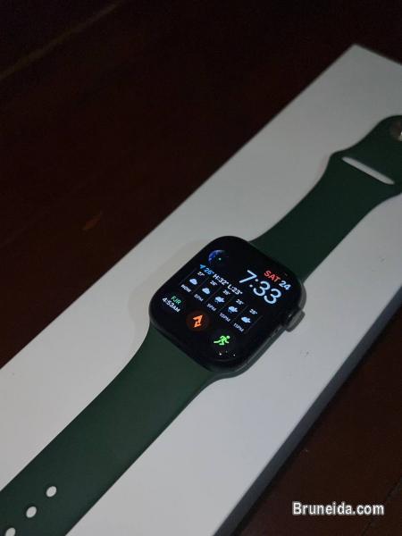 Apple Watch Series 7 - image 2