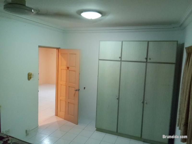Kg Jangsak - WHOLE 3 Storey Apartment For Sale - image 9