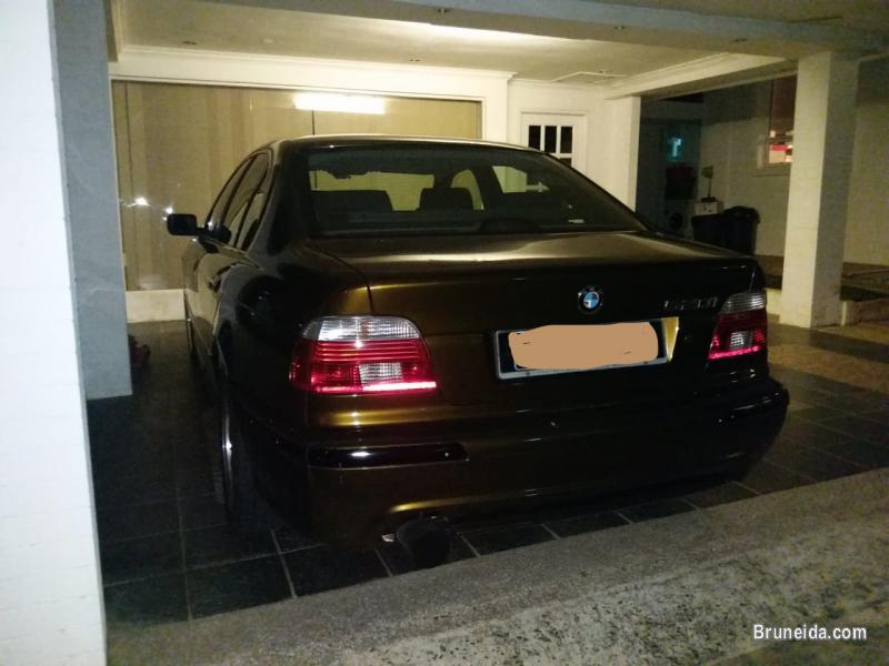 BMW 529i e39 auto petrol - image 2