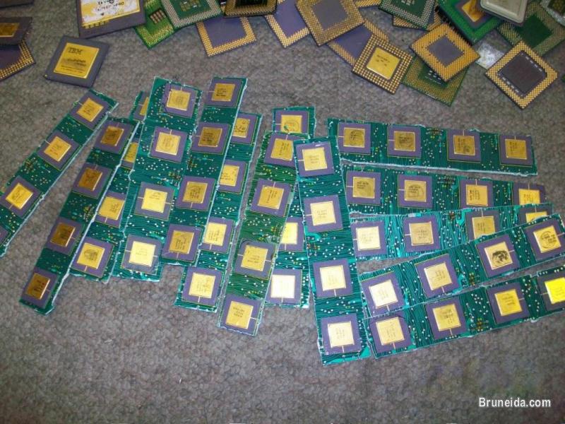 Ceramic processor scrap - image 1