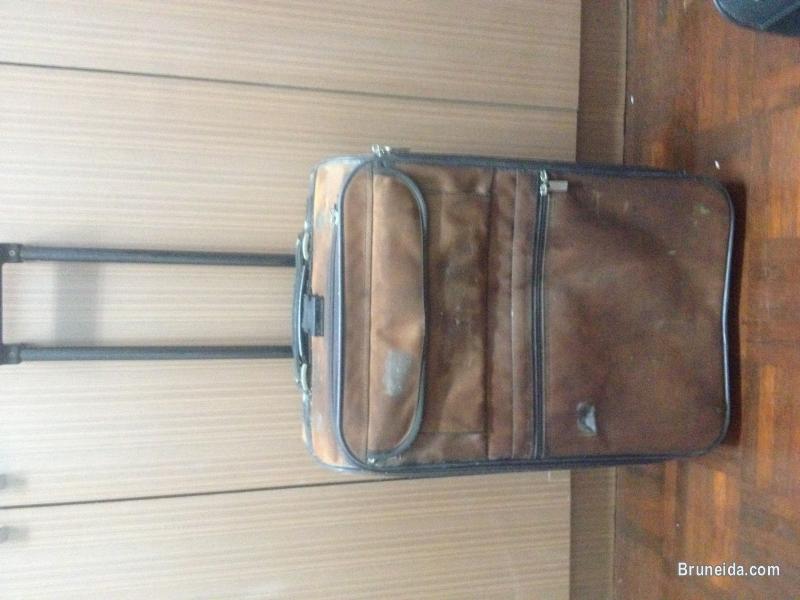 Used travelling suitcase, asking for $25 - image 1