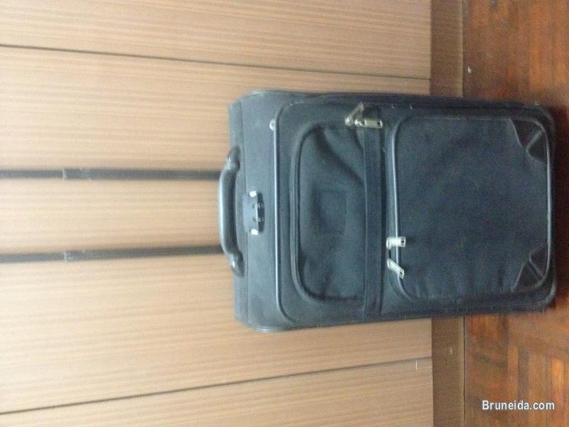Used travelling suitcase, asking for $25 - image 1