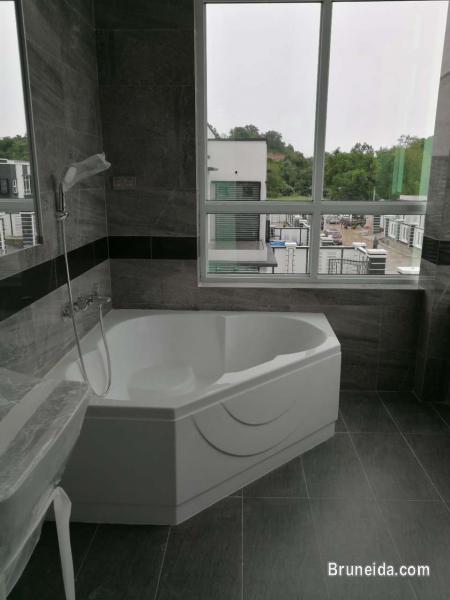 6B 7T JANGSAK HOUSE FOR SALE - image 3