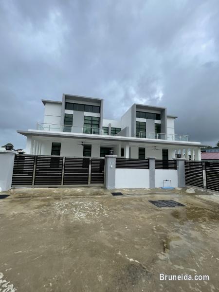 Semi Detached house for rent at Kg Sengkurong - image 1