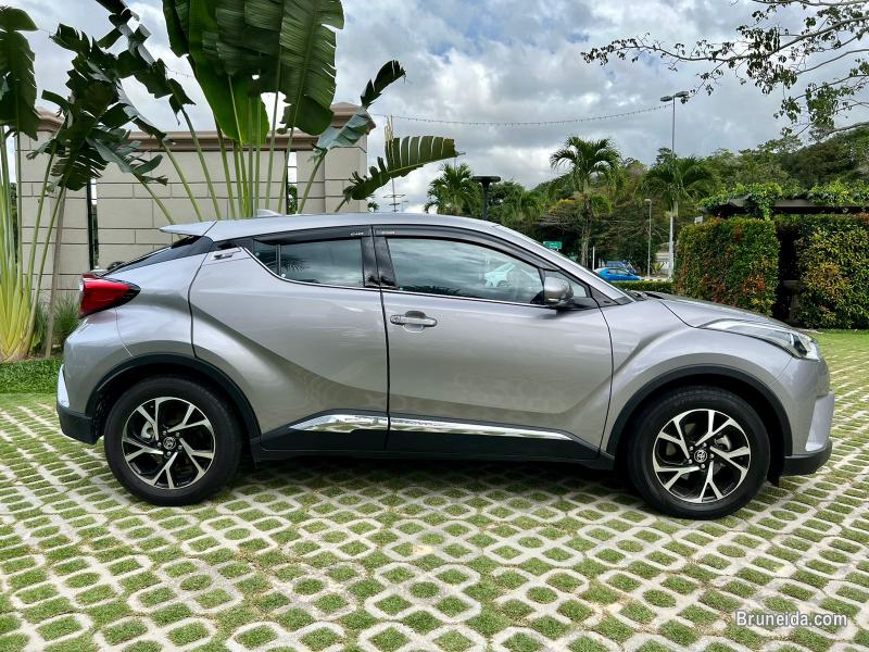 TOYOTA CHR - STYLISH AND RELIABLE CAR - image 3