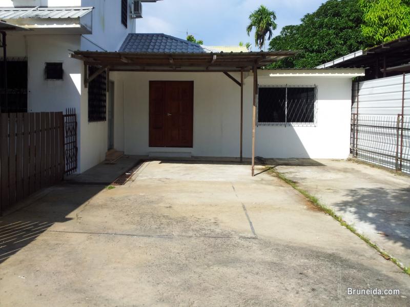 3 bedrrom house for rent at Kg Kilanas - image 1