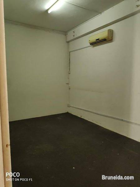 Sharing house but separate everything - image 3