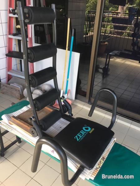 Abdominal exercise equipment - image 1