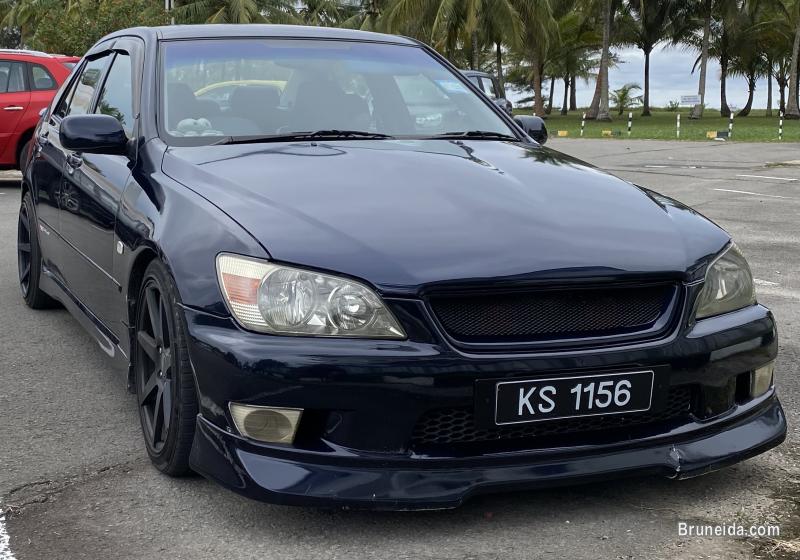 Picture of Lexus Is 200